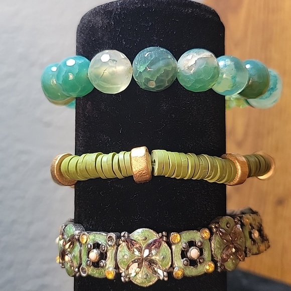Set of 3 green bracelets - Picture 2 of 8